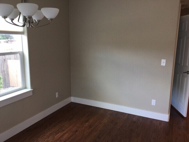 Foto del edificio - 914 N Garfield Ave