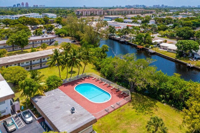 Foto del edificio - River Oaks Apartments