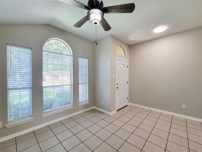Foto del edificio - 4226 Daisy Meadow Dr