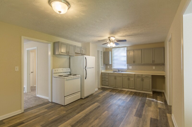 37355 2nd St Unit Lower, Willoughby, OH 44094 Apartment for Rent in Willoughby, OH