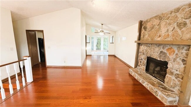 Building Photo - 4031 Sugar Mill Dr