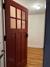 Building Photo - 44 Morton St