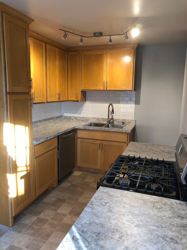 Foto del edificio - 4419 Cedar Ave S