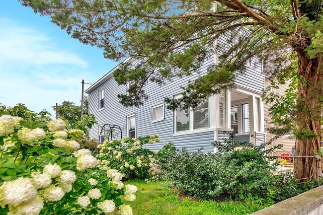 Building Photo - 155 Hayward Pl