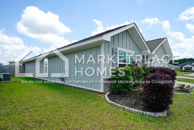 Building Photo - 26035 Gilmore Way
