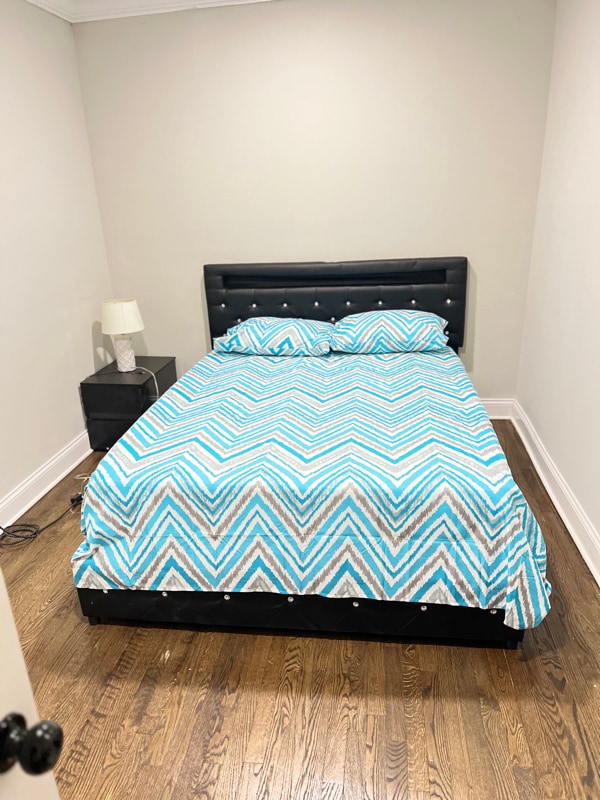 Building Photo - 941 Valley St