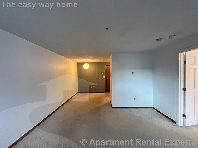 Building Photo - 25 Linden Ave