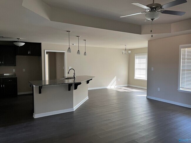 Foto del edificio - 1666 Opp Reynolds Rd