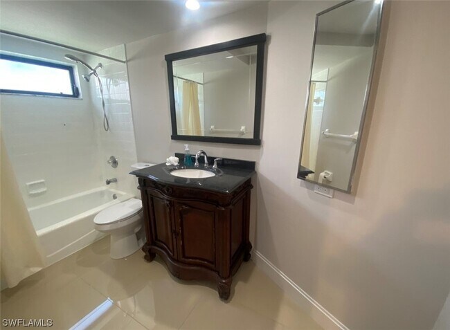 Foto del edificio - 3909 SE 16th Pl