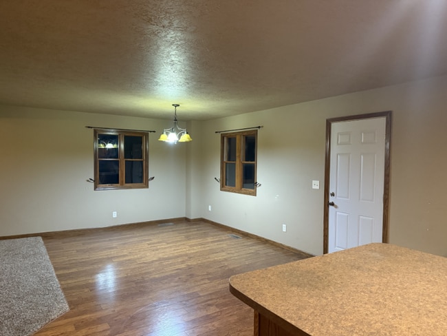 Foto del edificio - 26097 468th Ave