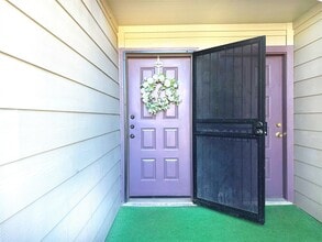 Building Photo - 9350 Country Creek St