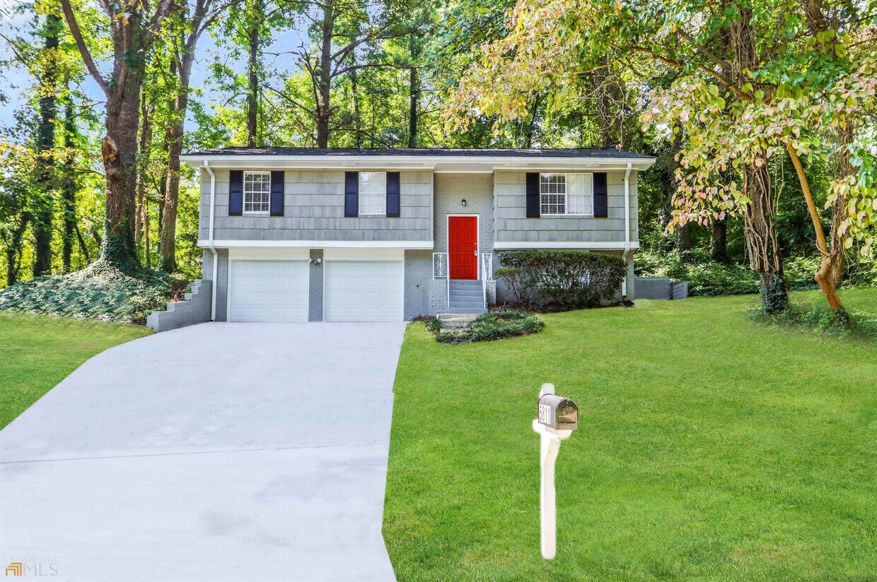 5811 Simone Dr, Stone Mountain, GA 30087 House for Rent in Stone