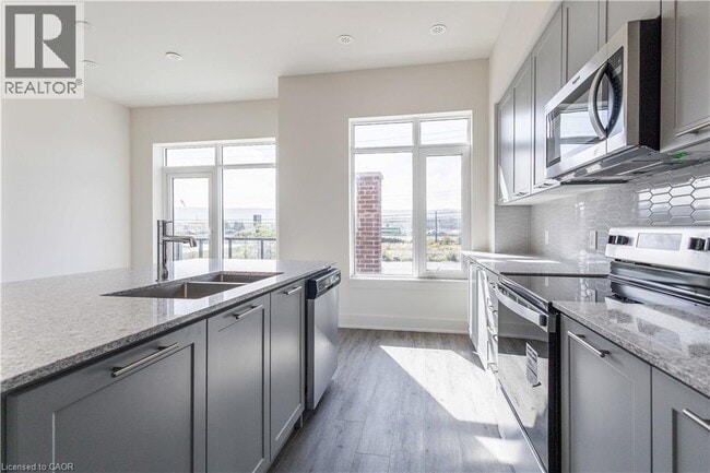 Building Photo - 52 Windward Dr