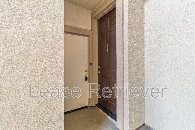 Building Photo - 265 S Sonrisa St