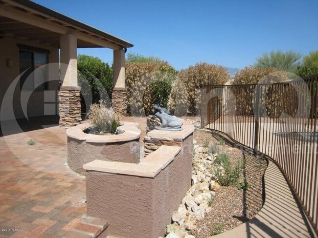 Building Photo - 11651 N Verch Way