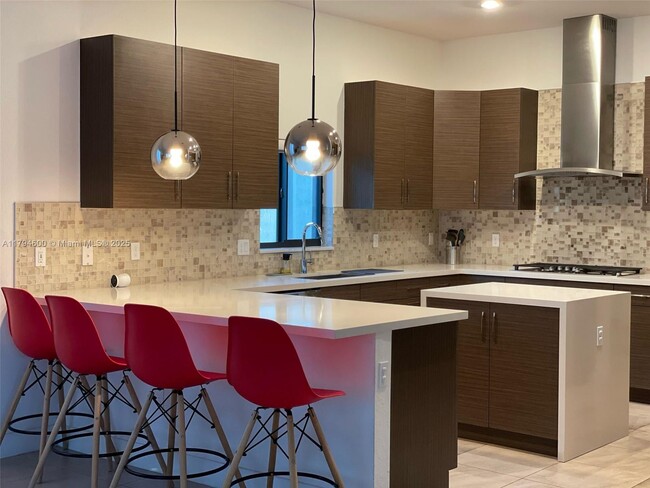 Building Photo - 10680 Waves Way