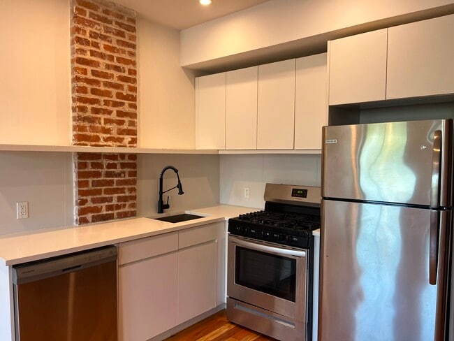Building Photo - 568 Communipaw Ave
