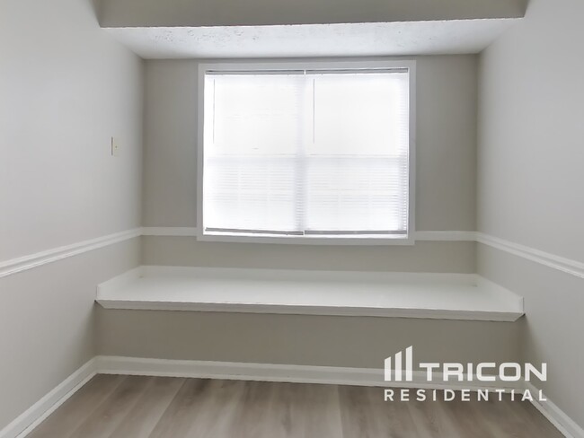 Building Photo - 1020 Braddock Cir