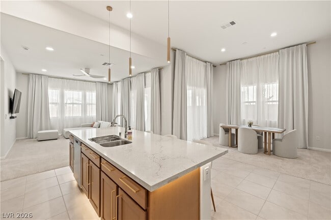 Foto del edificio - 684 Ambridge Dr