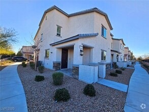 Building Photo - 846 Star Estates Ave