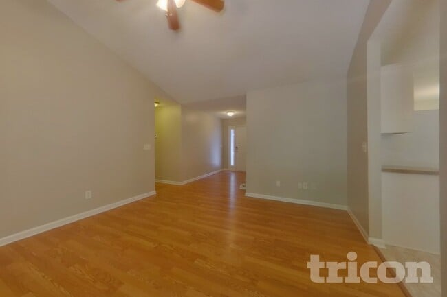 Building Photo - 222 Amelia Creek Way SE