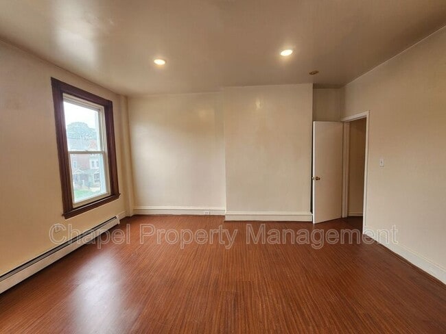 Building Photo - 830 Wynnewood Rd