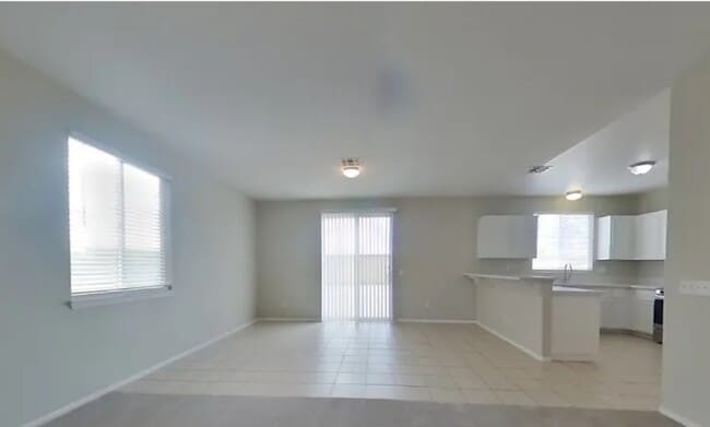 Building Photo - 740 Pino Ave