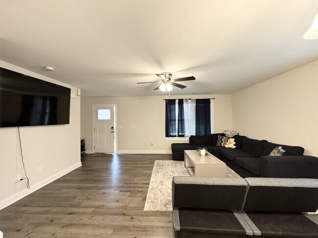 Foto del edificio - 620 Poplar St