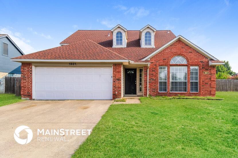 Primary Photo - 1801 Spanish Trail