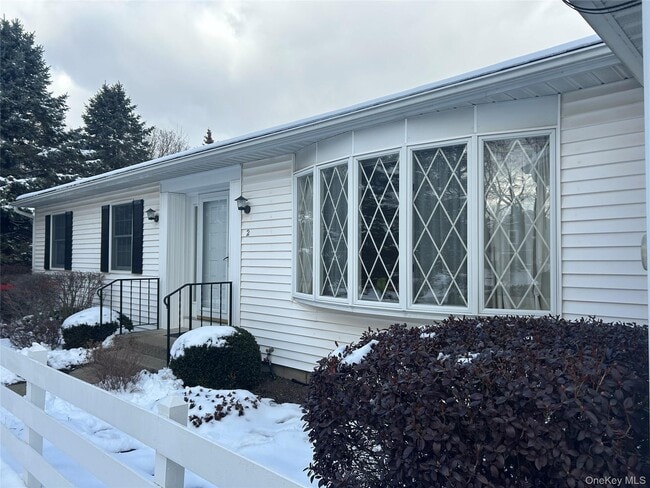 Building Photo - 2 Scism Cir