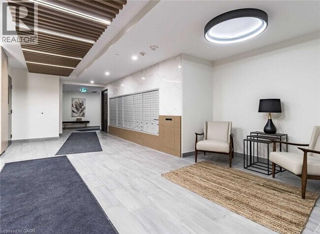 Building Photo - 104 Garment St