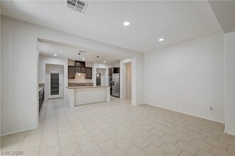 Building Photo - 6637 Cliff Shore Ct