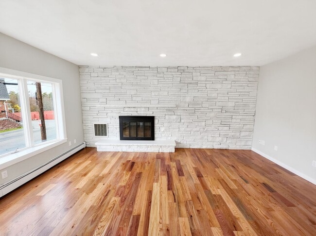 Foto del edificio - Beautiful Condo In Revere MA!