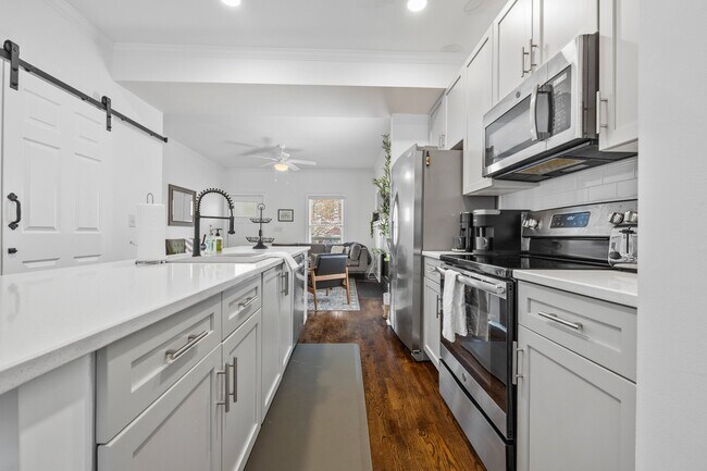 Foto del edificio - 144 Holiday Ave NE