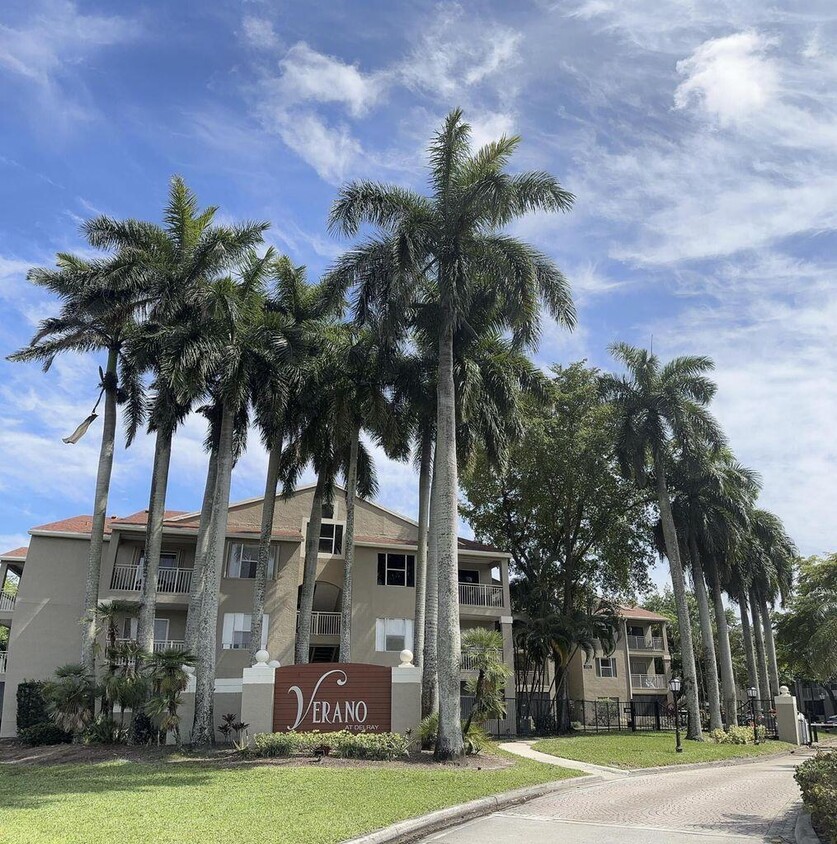 Primary Photo - 1760 Palm Cove Blvd