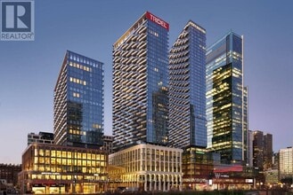 Building Photo - 470 Front St W