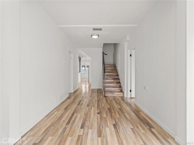 Foto del edificio - 757 N Loma Vista Dr