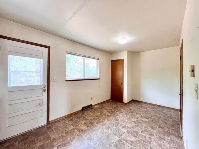 Building Photo - Updated 2bd/1ba Duplex in West Fort Collin...