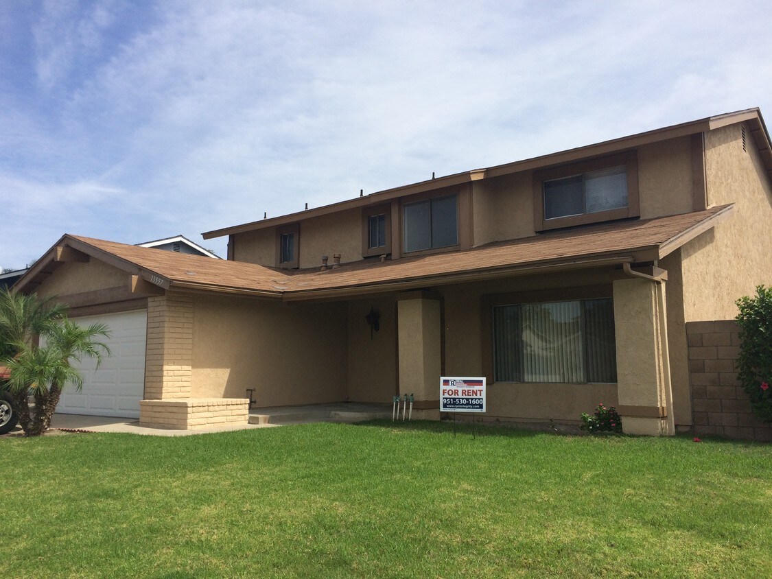 Primary Photo - 13557 Preciado Ave
