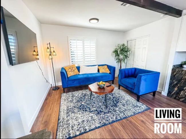 Photo - 322 N 13th St House