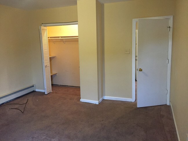 Building Photo - 399 Totowa Ave