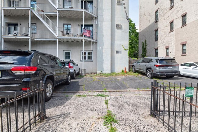 Foto del edificio - 1103 Washington St