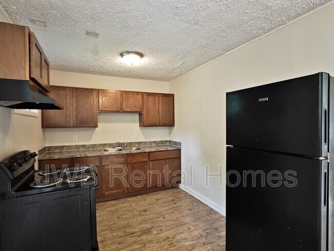 Foto del edificio - 4605 Suray Ave