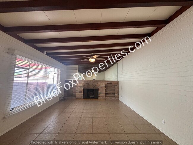 Foto del edificio - 2640 E 10th St