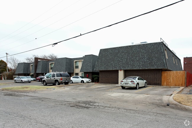 Primary Photo - Nichols Hills Townhomes