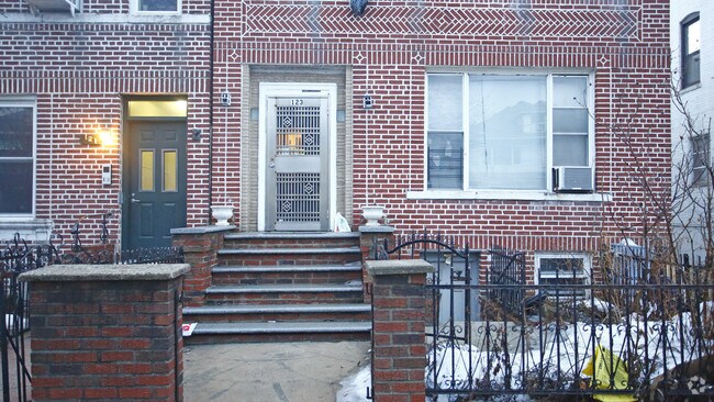 Building Photo - 123 Bay 37th St