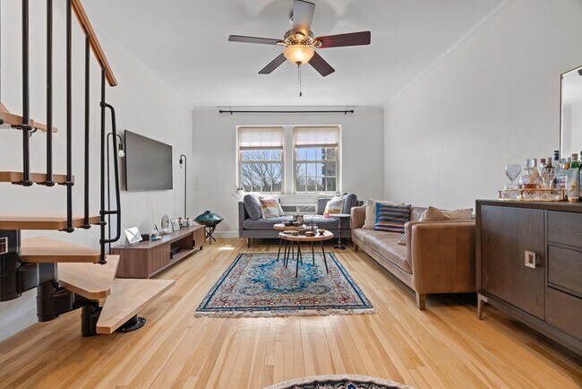 Foto del edificio - 1496 Beacon St