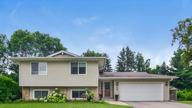 Foto del edificio - Special One In E 116th St Available Now.