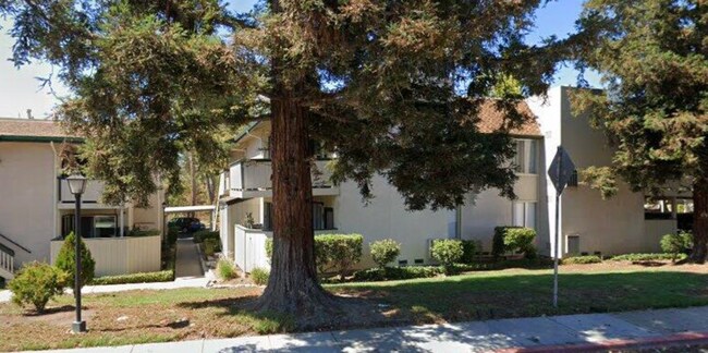 Foto del edificio - 5460 Concord Blvd