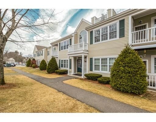 Building Photo - 300 Brookside Dr